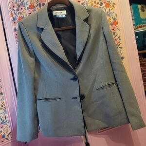 Womens 10 Blazer with Black Trim